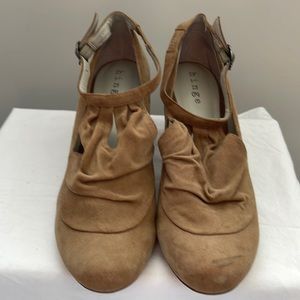 Hinge (Nordstrom) Monica heels sz9